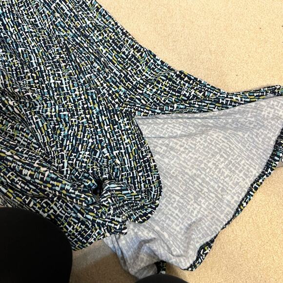 J Jill Wearever Collection Tunic Top Green and Blue Size Medium Stretch Jersey - Picture 8 of 10